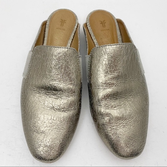 FRYE Terri Gore Silver Gold Crackle Leather Flat Mules - Size 8M - Picture 2 of 7